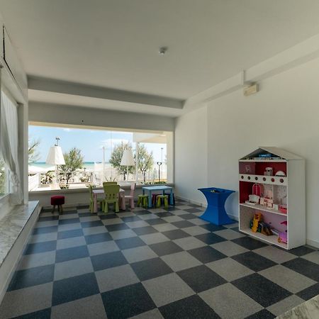 Hotel Continental Senigallia Kültér fotó