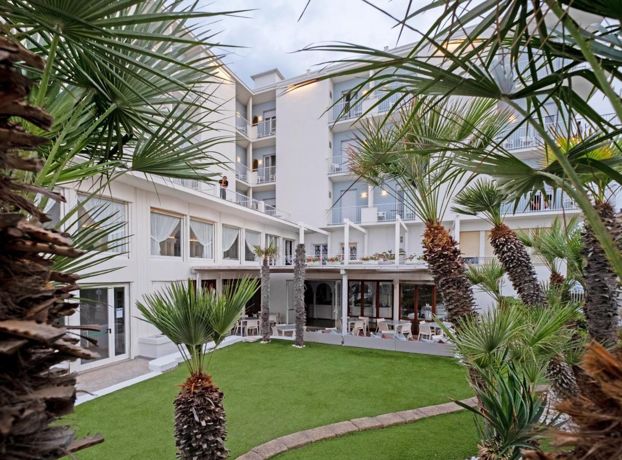 Hotel Continental Senigallia Kültér fotó