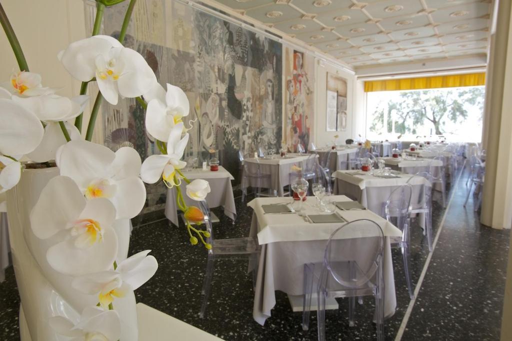 Hotel Continental Senigallia Kültér fotó