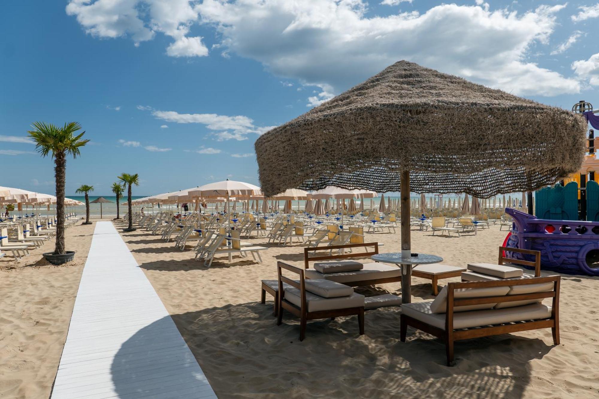 Hotel Continental Senigallia Kültér fotó