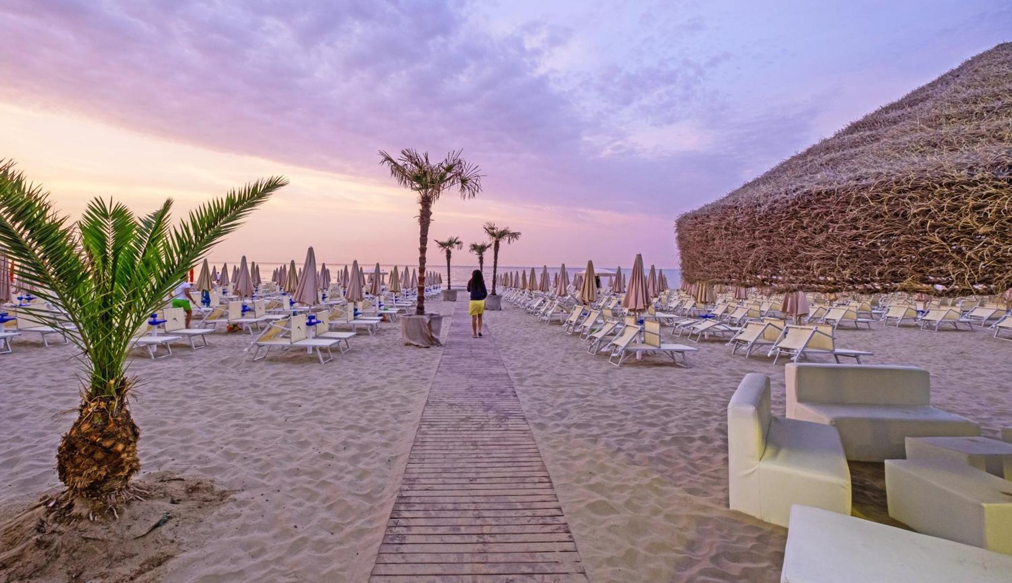 Hotel Continental Senigallia Kültér fotó