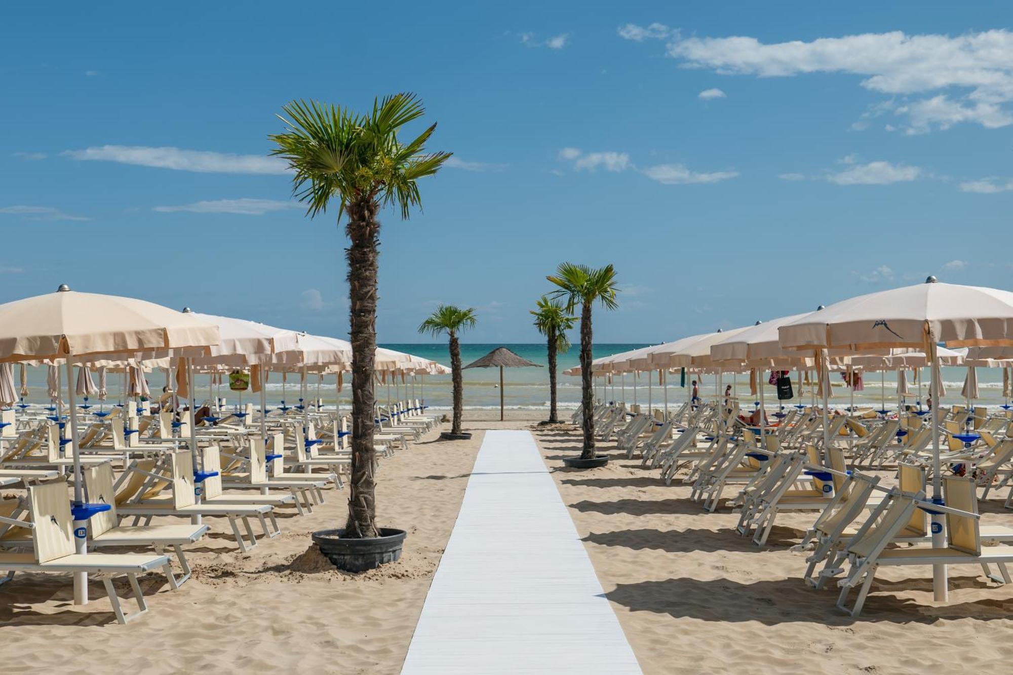 Hotel Continental Senigallia Kültér fotó